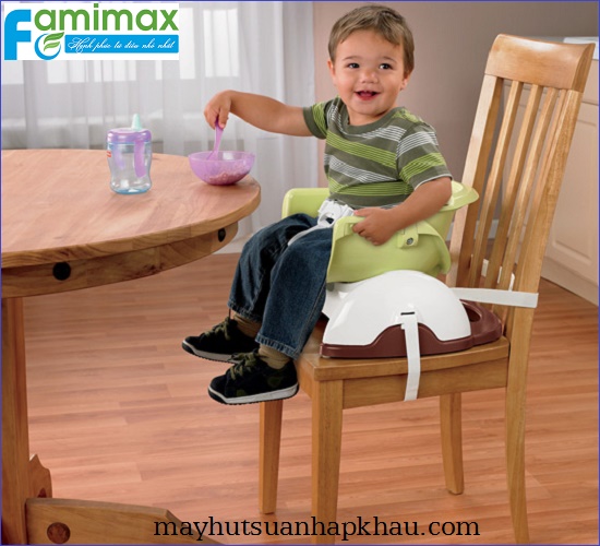 Mua ghế ăn cho bé loại nào tốt?